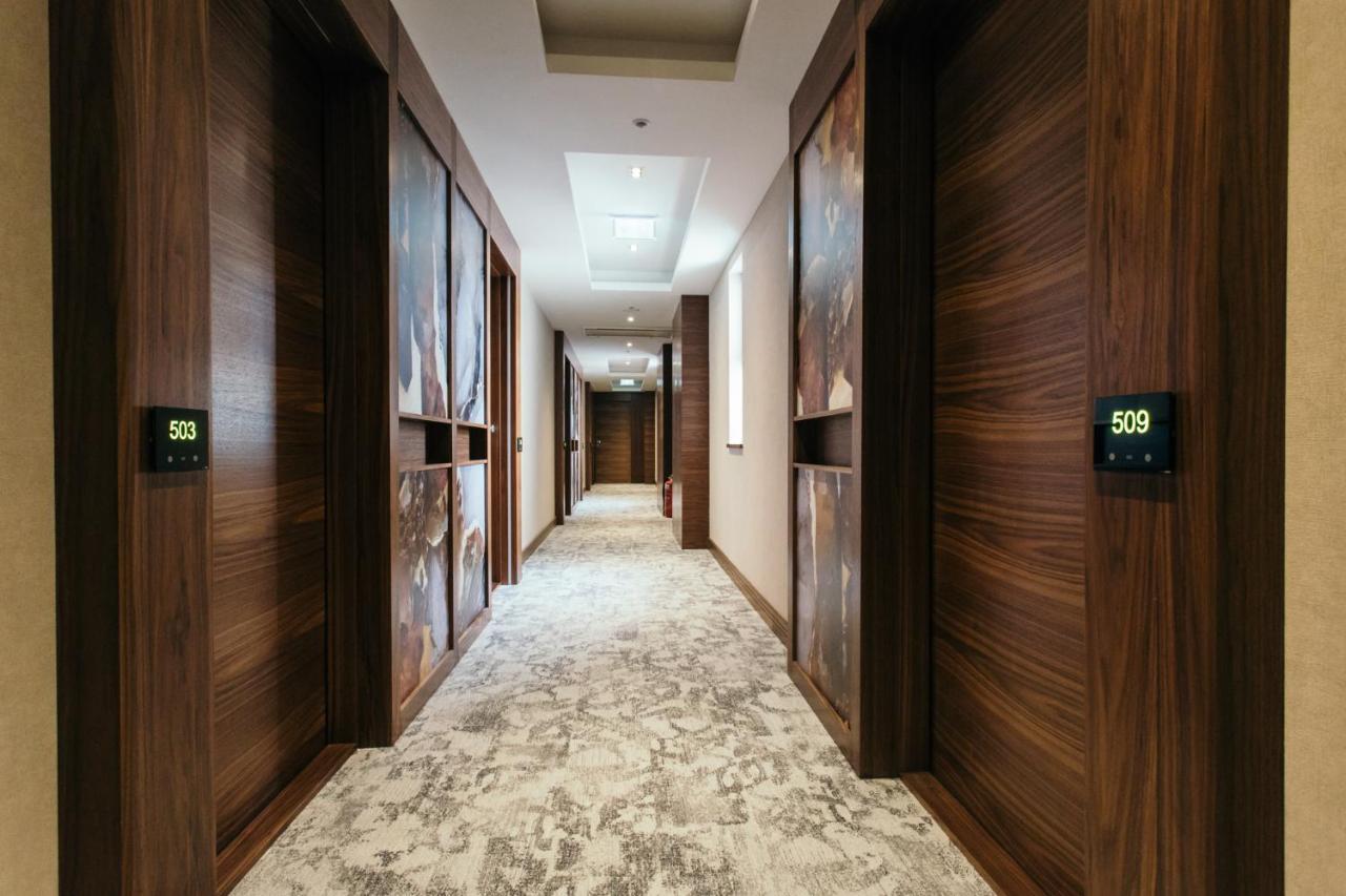 Central Point Hotel Beograd Eksteriør billede