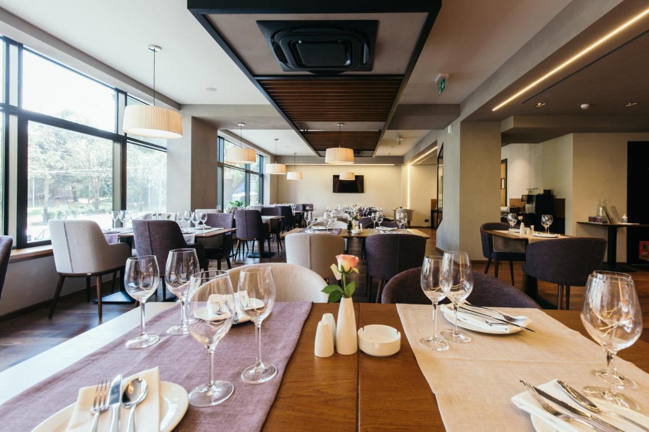 Central Point Hotel Beograd Eksteriør billede